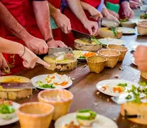 Hands-on cooking with traditional clay bowls
